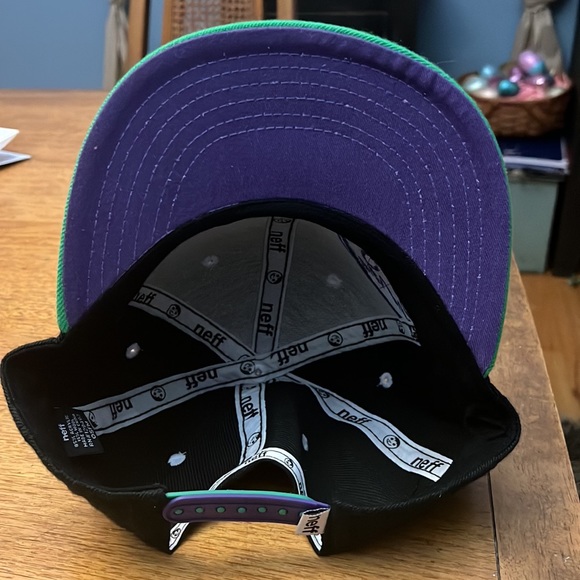 Neff Smily Face Purple Embroidered Hat - Picture 4 of 5